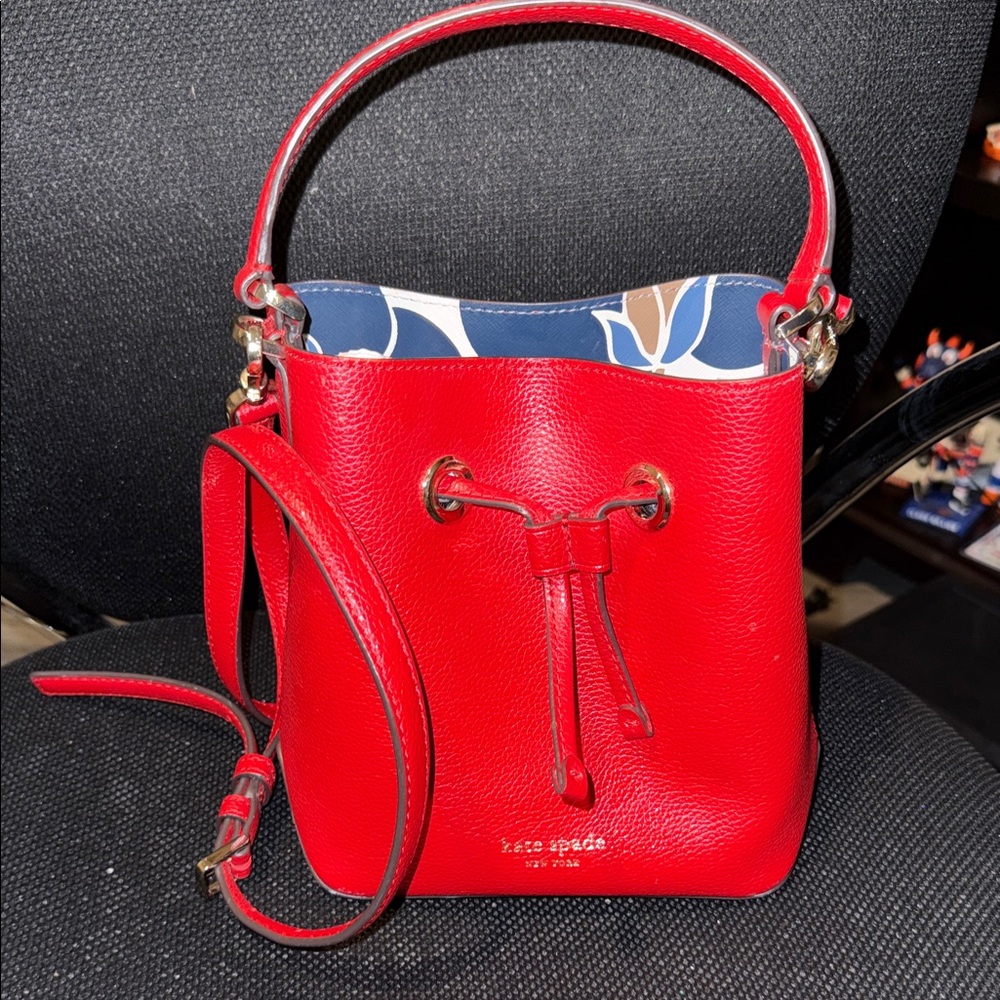 Kate Spade Eva Small Bucket Bag with Floral Lining (MB)